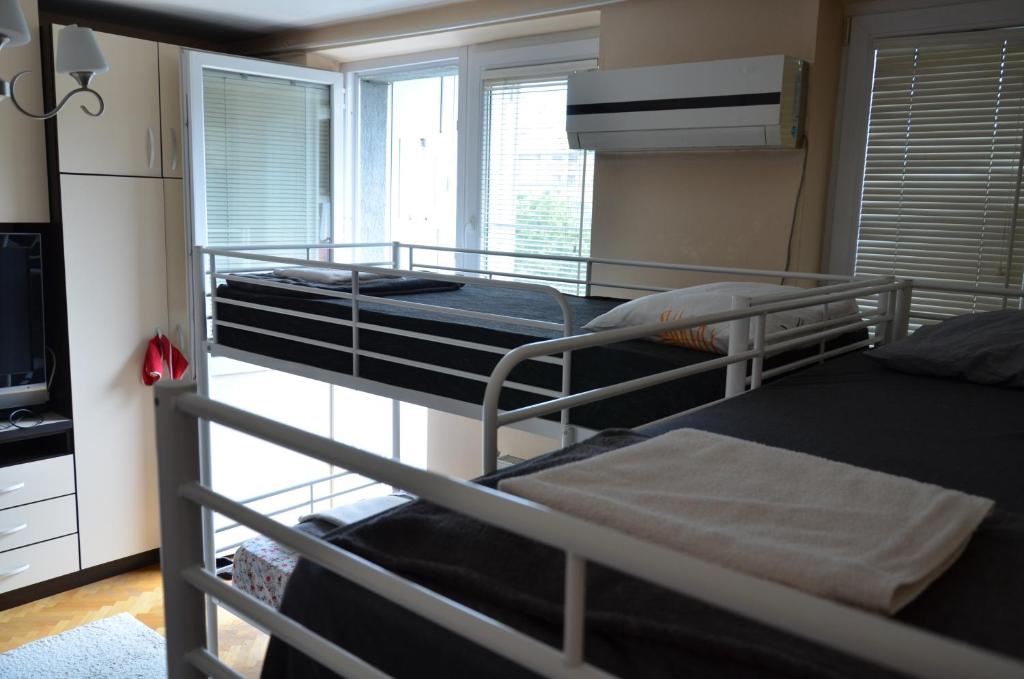 Dormitory beds